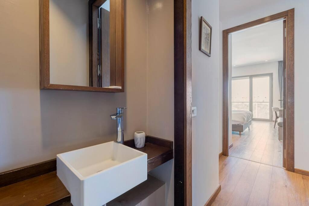 Luxury Apartment At Corniche , Seaview Close Beach Casablanca Exterior foto